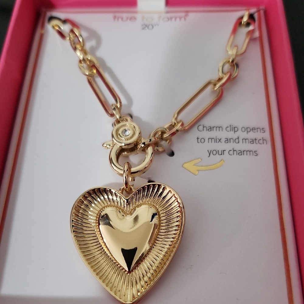 Gold Vintage Heart Pendant Necklace